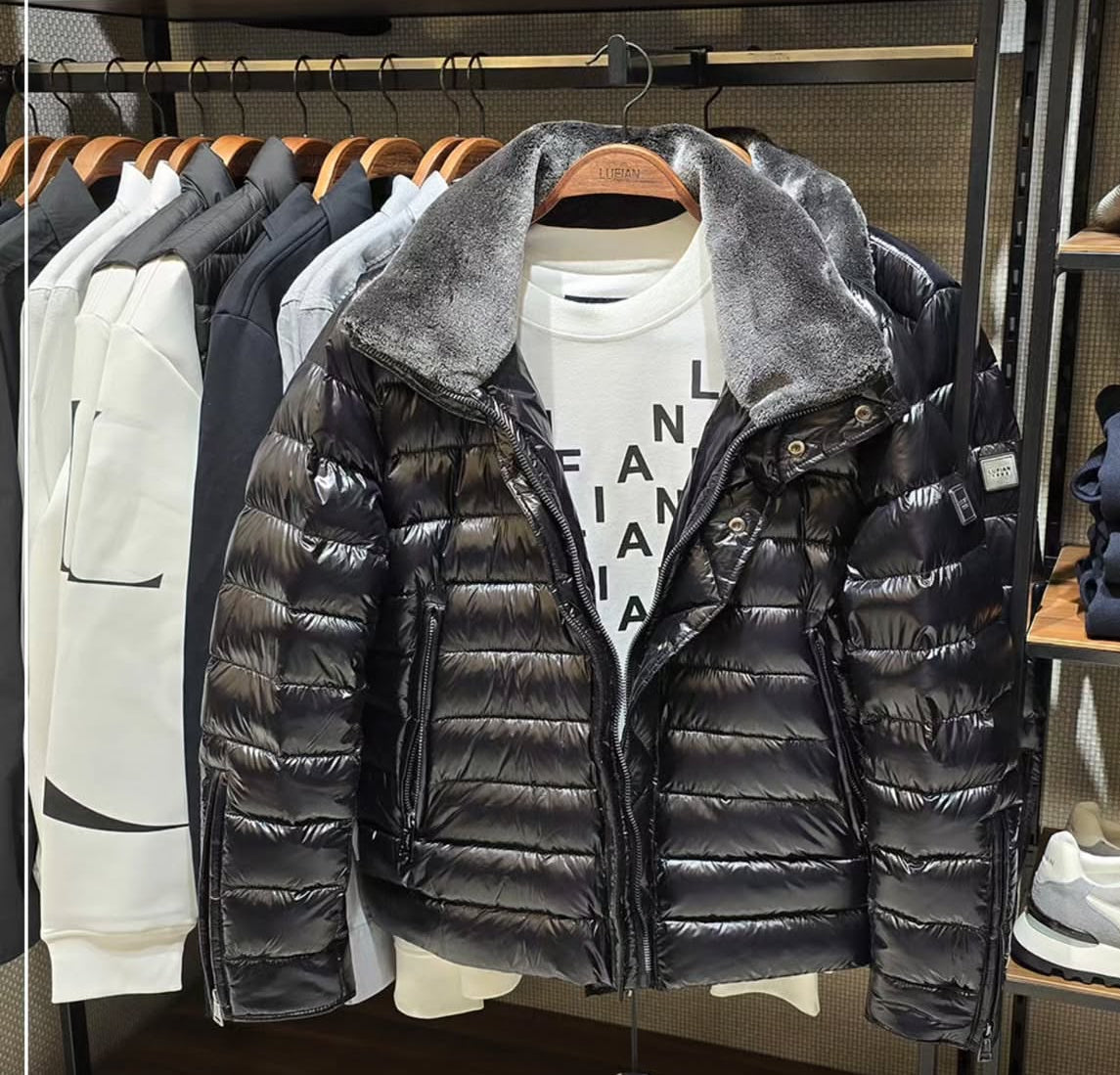 Yakası kürklü Lufian mont